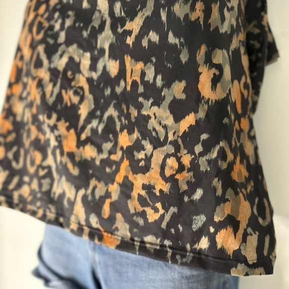 Nwt- Oasis Twist Wild Camo Sports Tank from Fabletics! - Picture 4 of 10